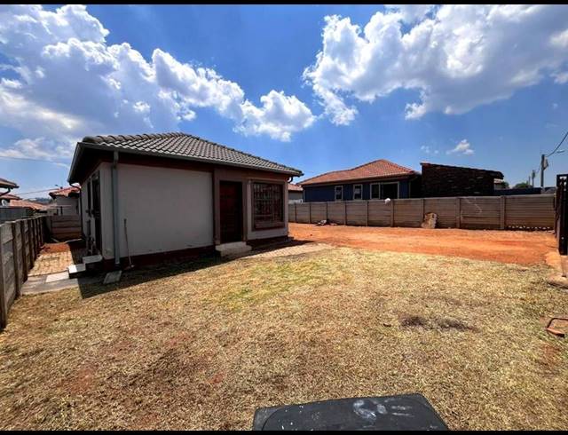 2 BEDROOM HOUSE FOR SALE IN WITPOORTJIE